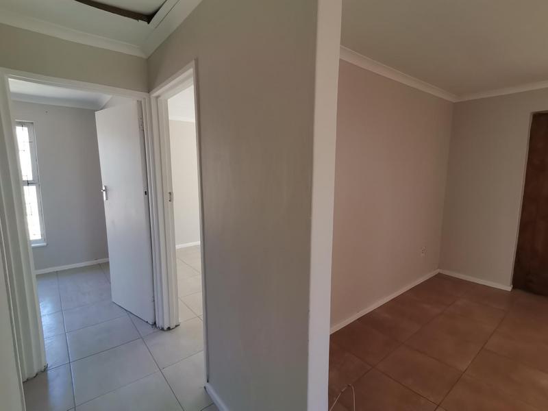 To Let 2 Bedroom Property for Rent in Electric City Western Cape